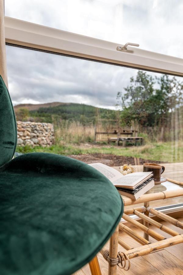 Alba - Charming Boutique Forest View Cabin With Hot Tub In Ballater Esterno foto