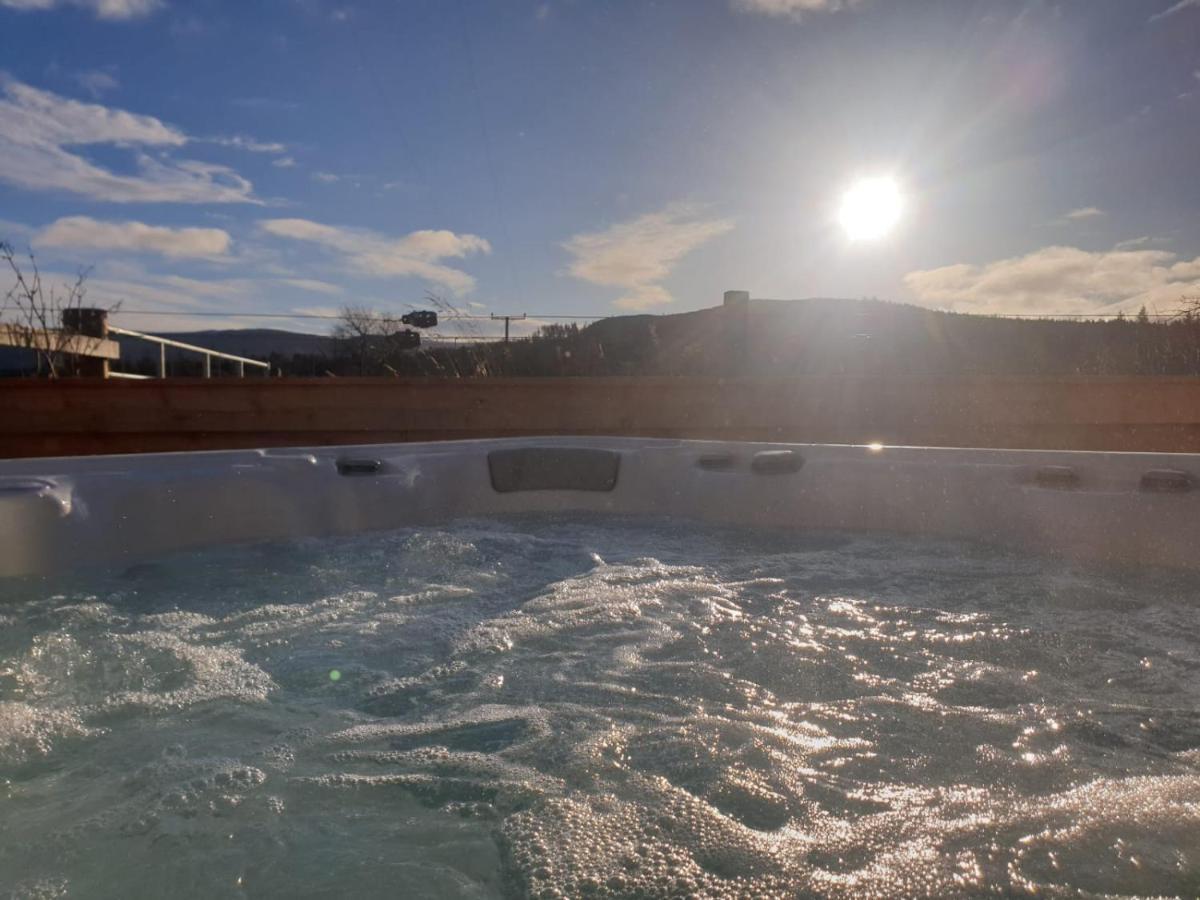Alba - Charming Boutique Forest View Cabin With Hot Tub In Ballater Esterno foto